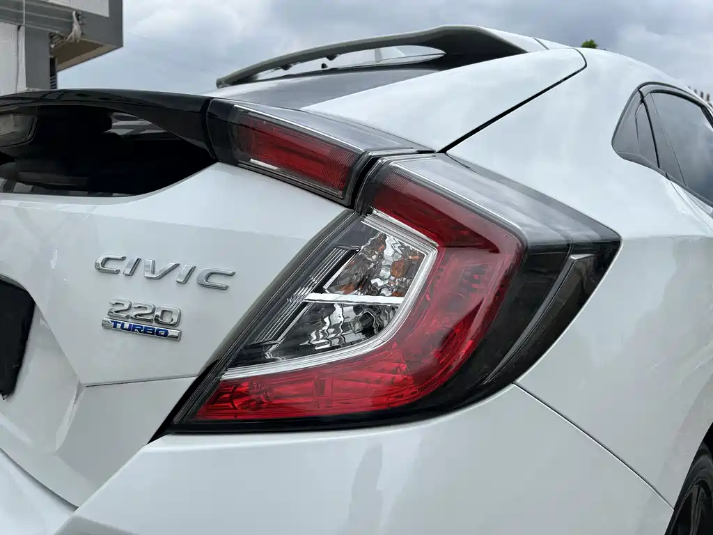 Honda Civic 2021 — фото 17