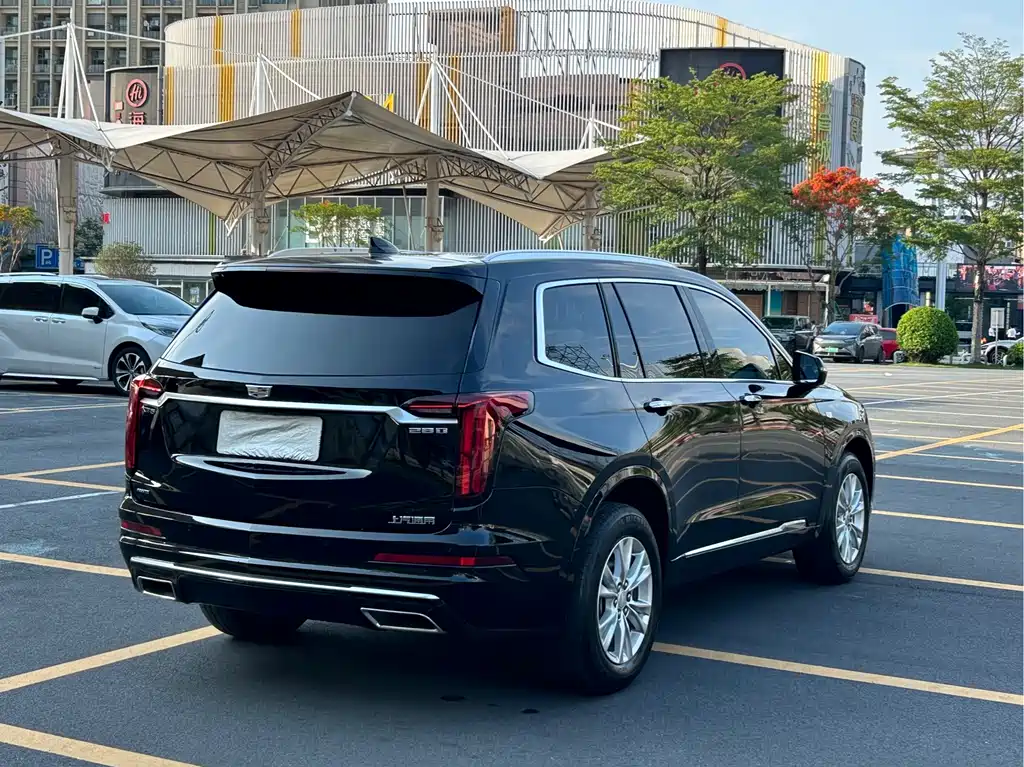 Cadillac XT6 2020 — фото 7