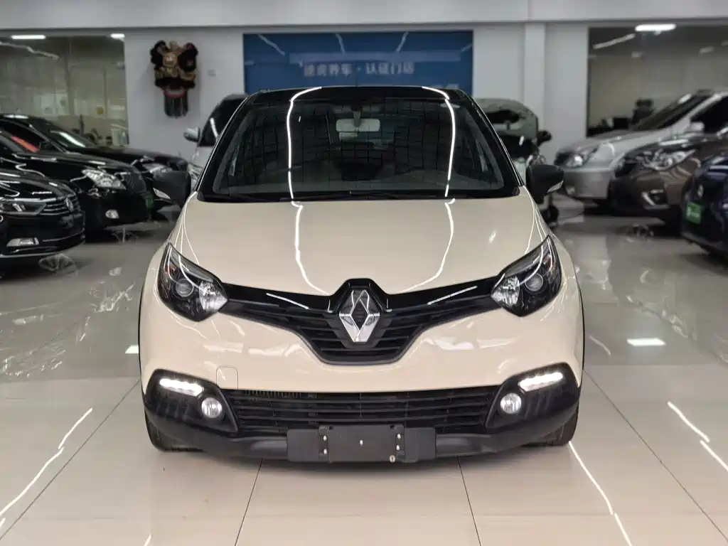 Renault Captur 2015 — фото 8
