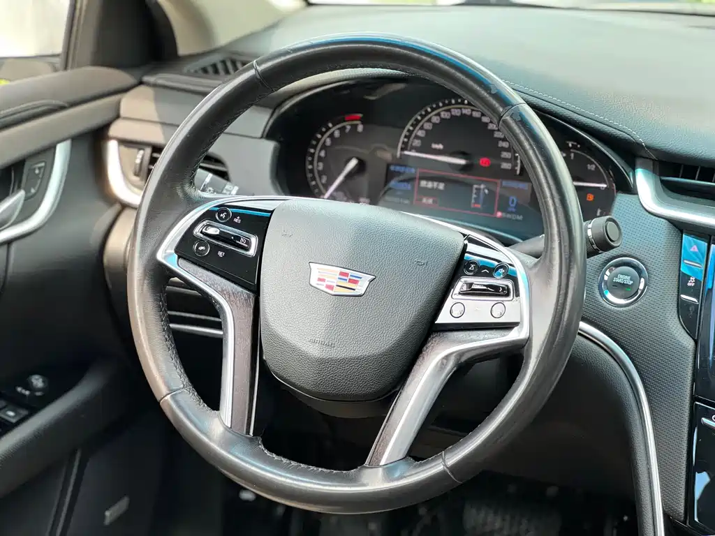 Cadillac XTS 2019 — фото 11