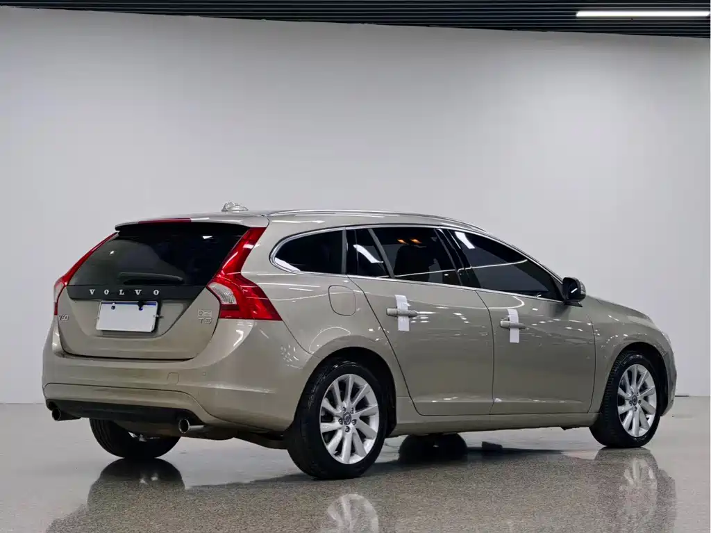 Volvo V60 2014