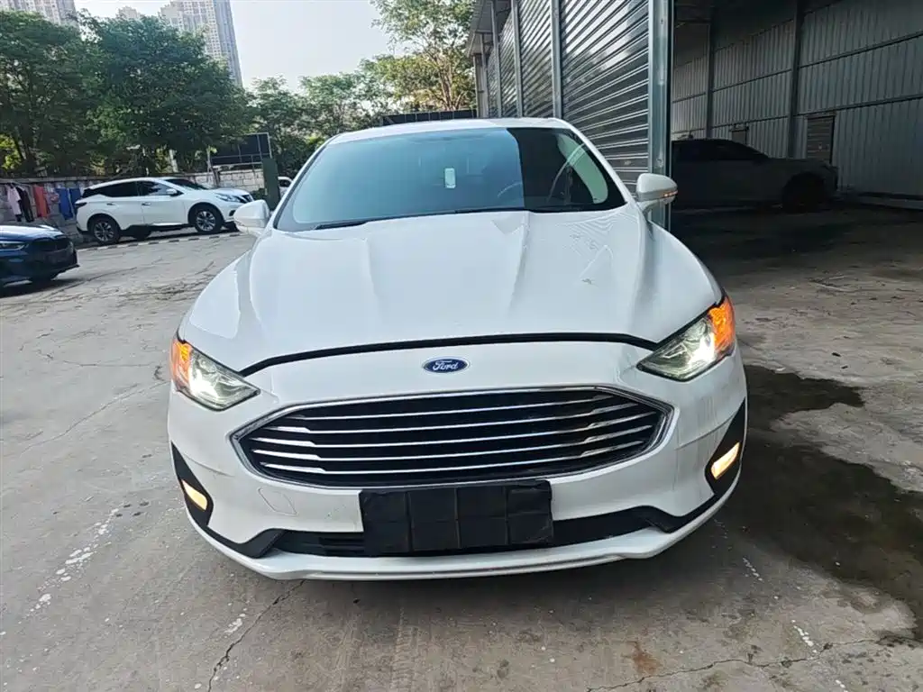 Ford Mondeo 2020 — фото 3
