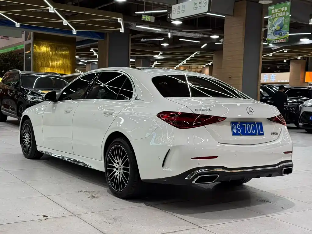 Mercedes-Benz C-Class 2024