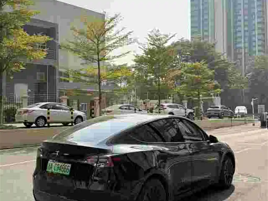 Tesla Model Y 2022 — фото 7