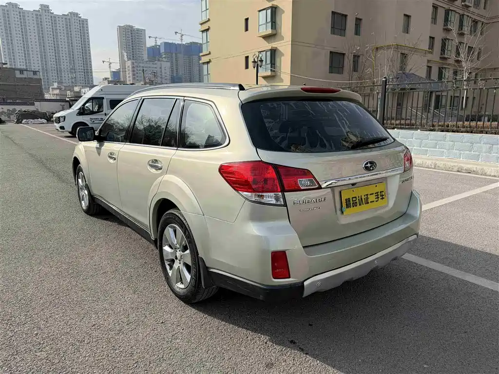 Subaru Outback 2011 — фото 17