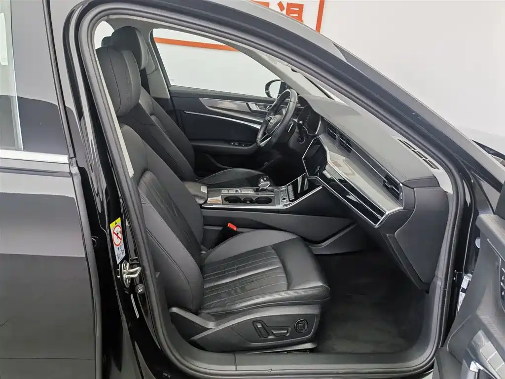 Audi A6 2020 — фото 23