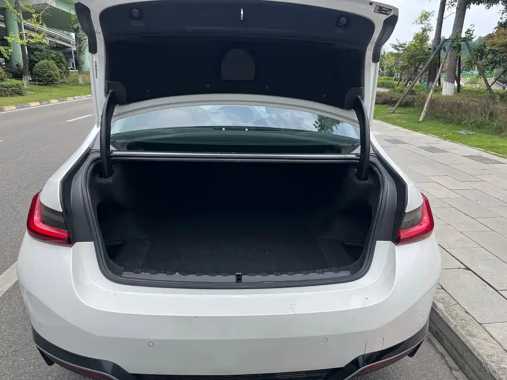 BMW i3 2022