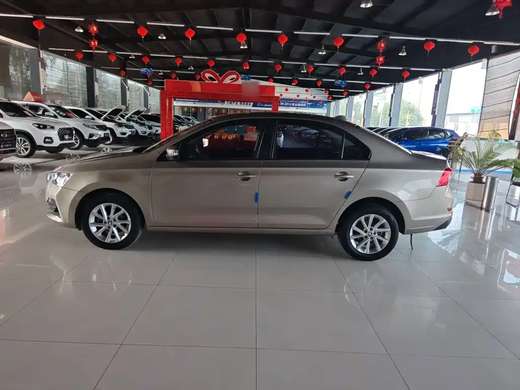 Skoda Rapid 2021 — фото 12