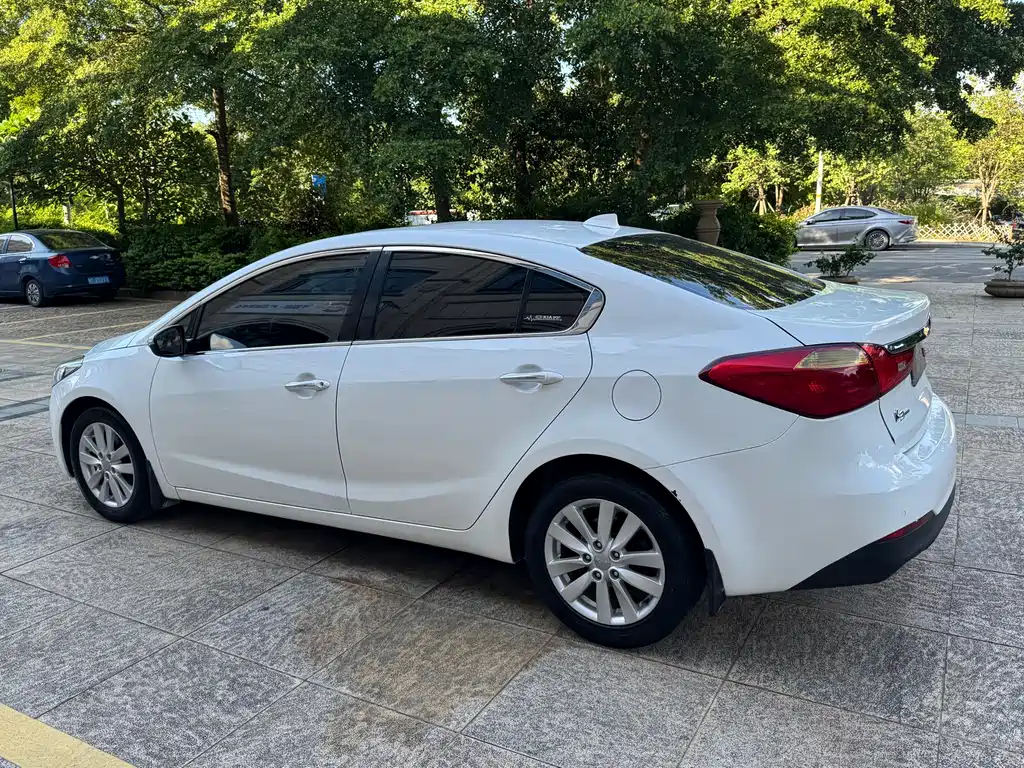 Kia K3 2015