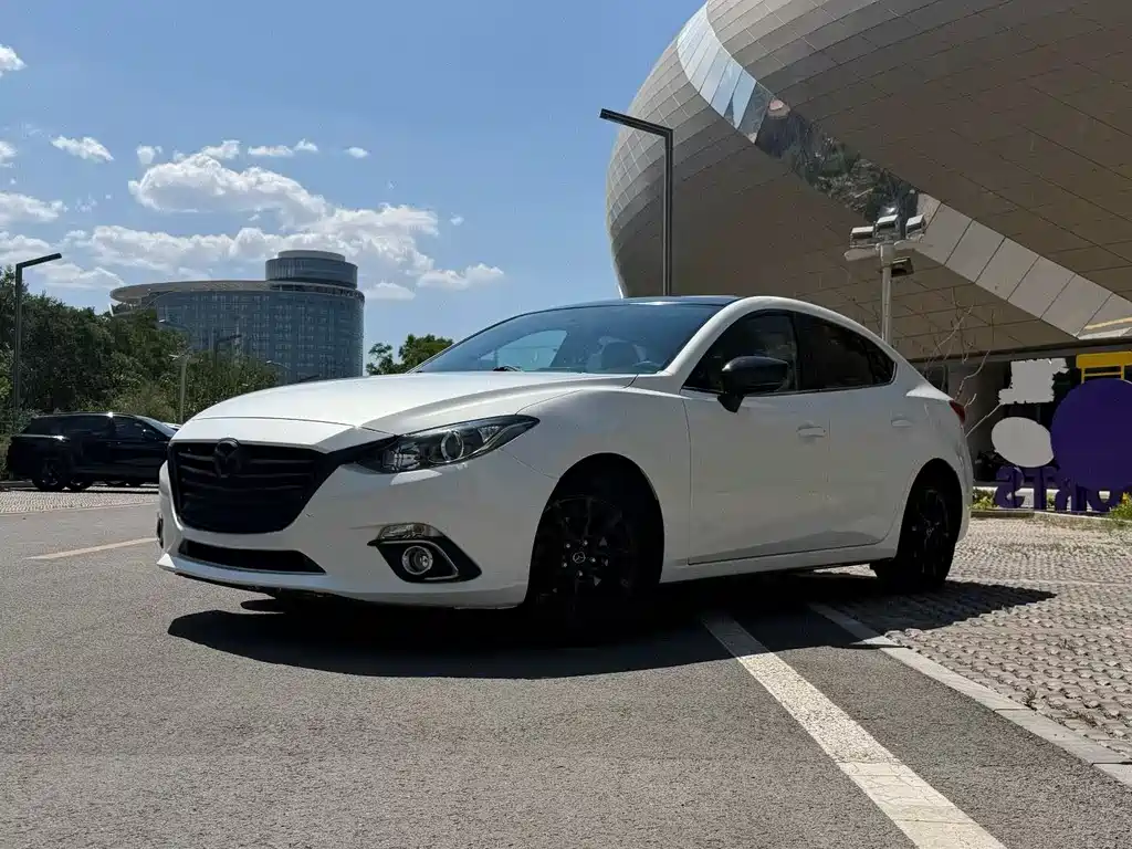 Mazda 3 Axela 2016