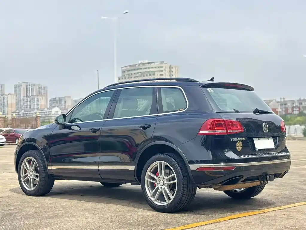 Volkswagen Touareg 2017 — фото 9