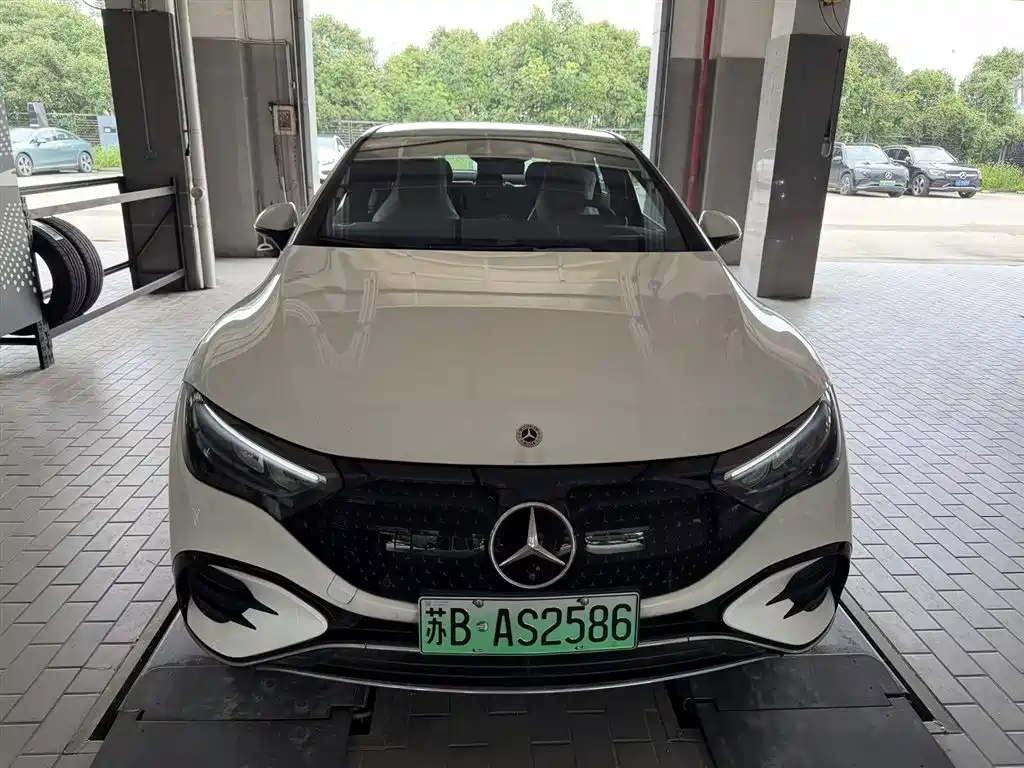 Mercedes-Benz EQE 2025