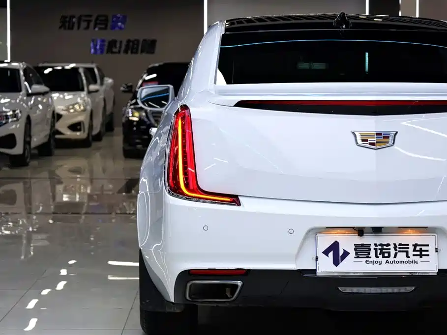 Cadillac XTS 2018 — фото 8