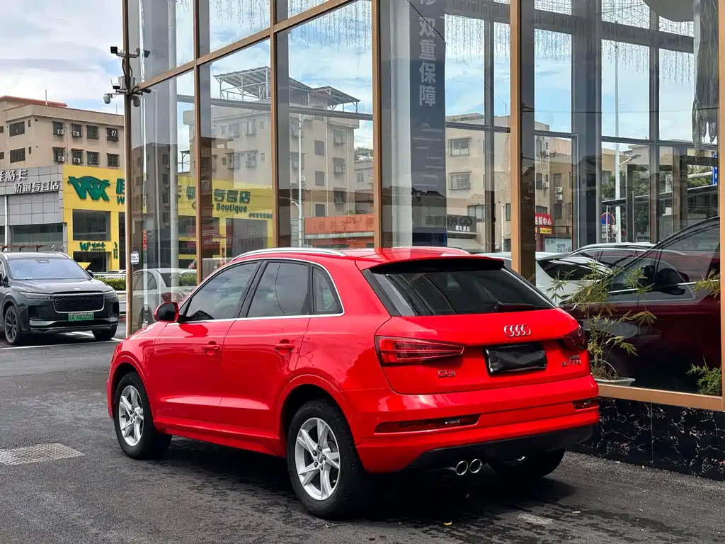 Audi Q3 2016 — фото 9
