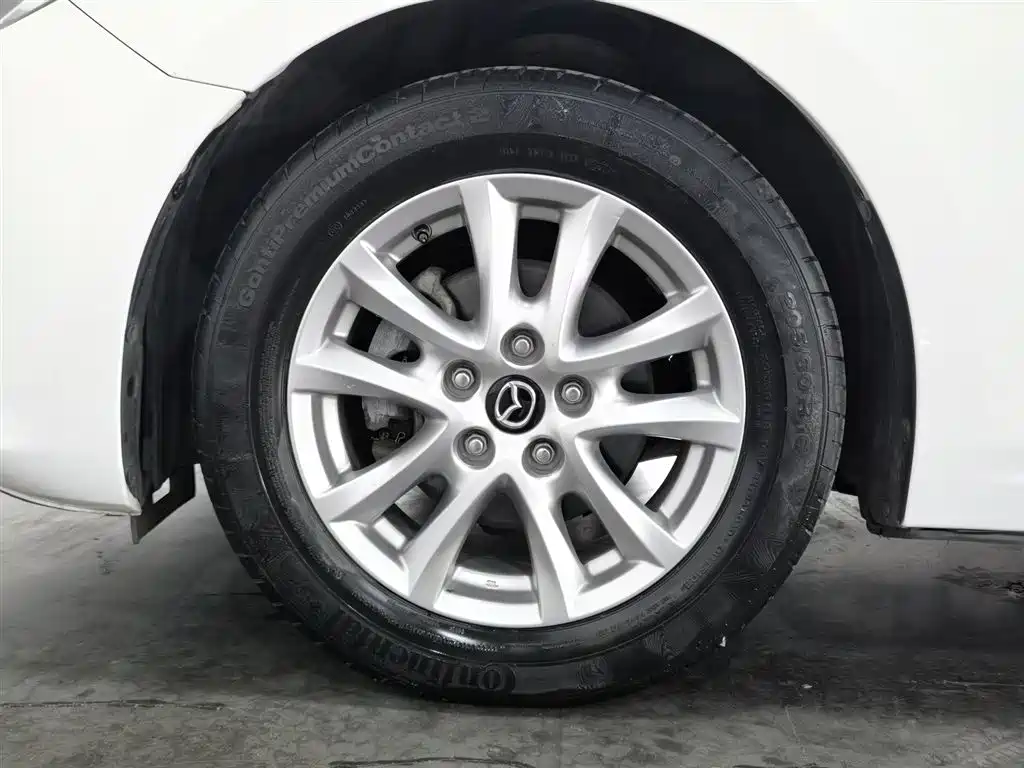 Mazda 3 Axela 2016 — фото 17