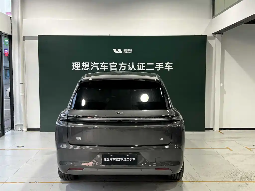 Li Auto Li L8 2025