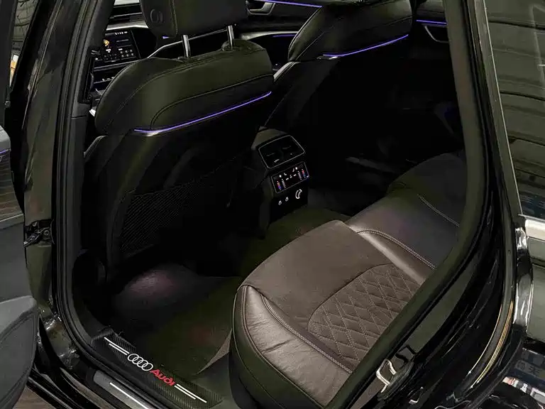 Audi A6L 2023 — фото 15