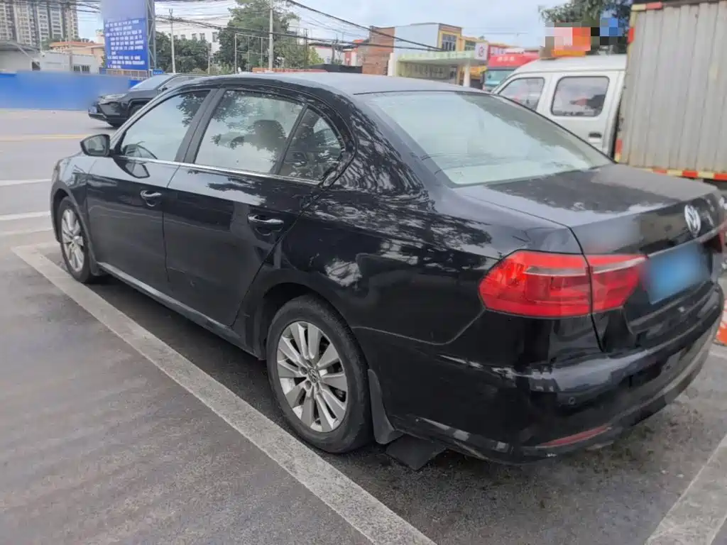 Volkswagen Lavida 2015