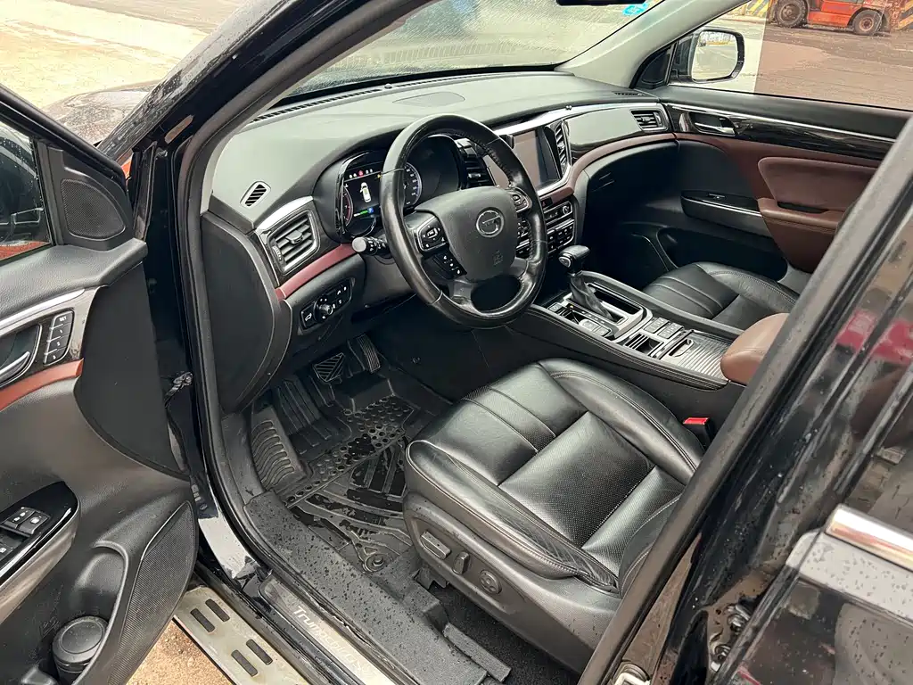 GAC Motor Trumpchi GS8 2018 — фото 12
