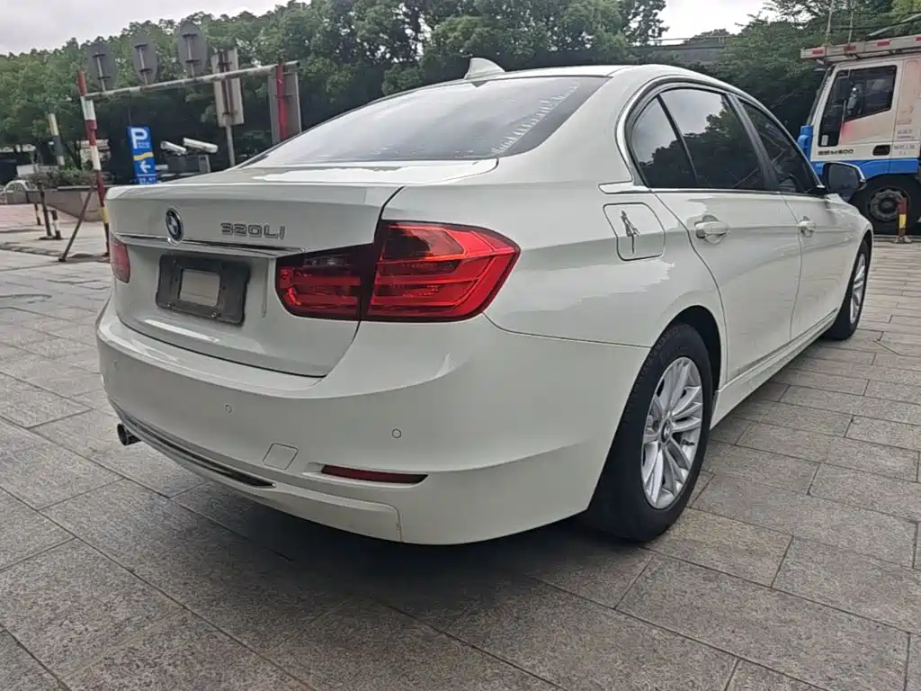 BMW 3 Series 2014 — фото 7