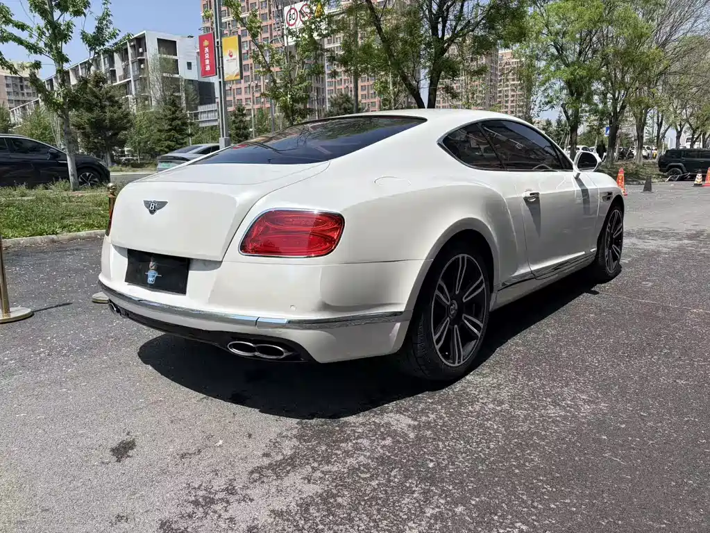 Bentley Continental 2013 — фото 2
