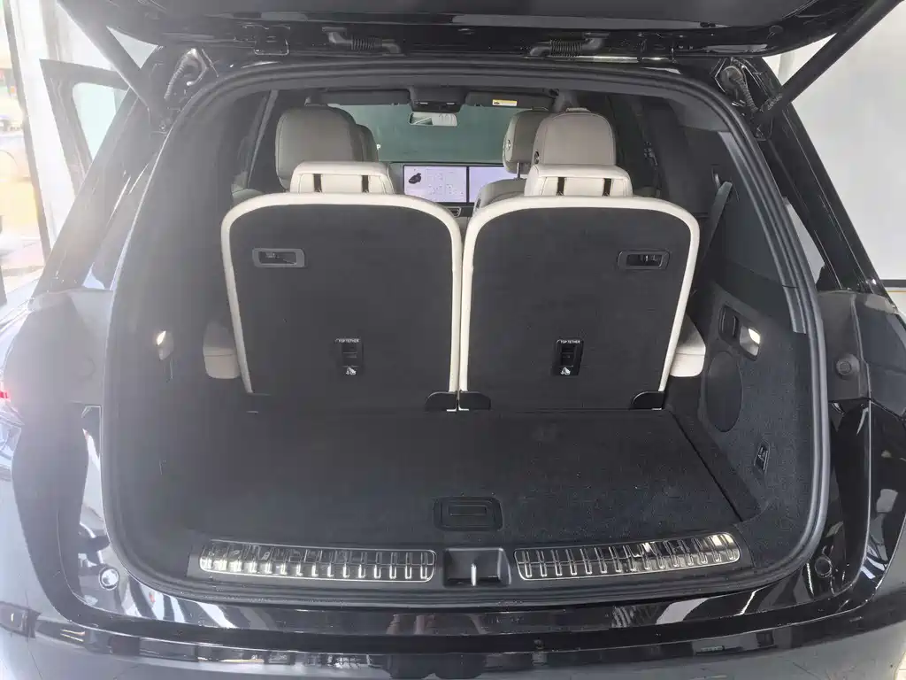 Li Auto Li L8 2025
