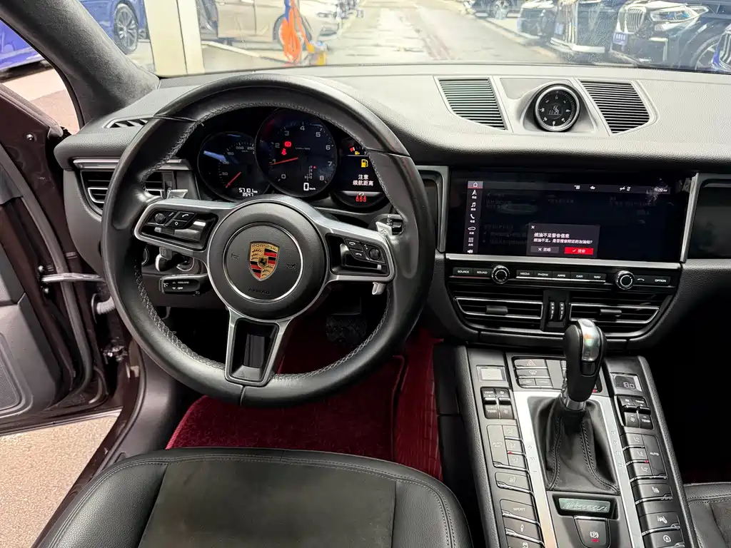 Porsche Macan 2022 — фото 14