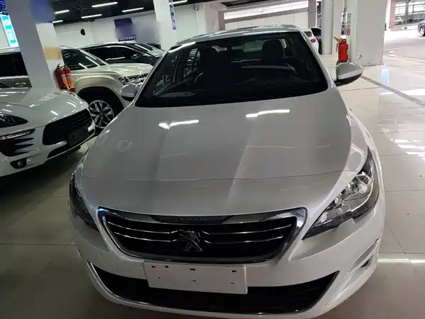 Peugeot 408 2016