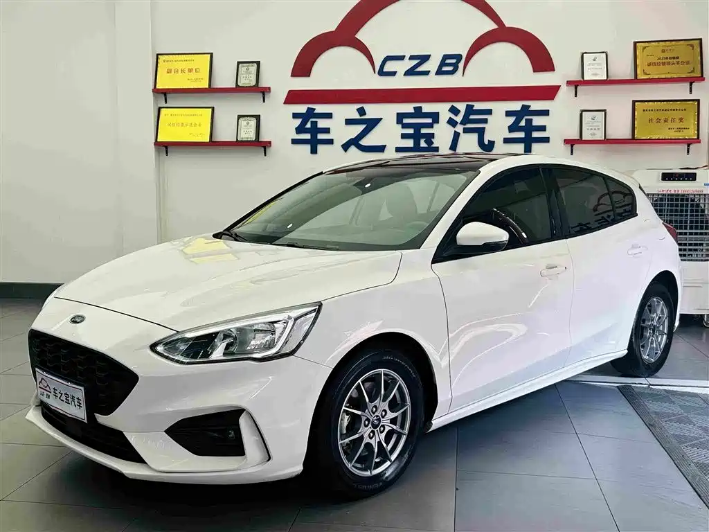 Ford Focus 2020 — фото 1
