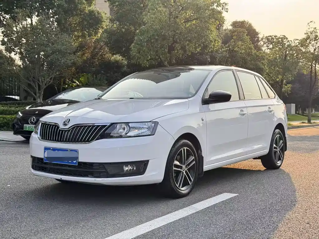 Skoda Rapid Spaceback 2014