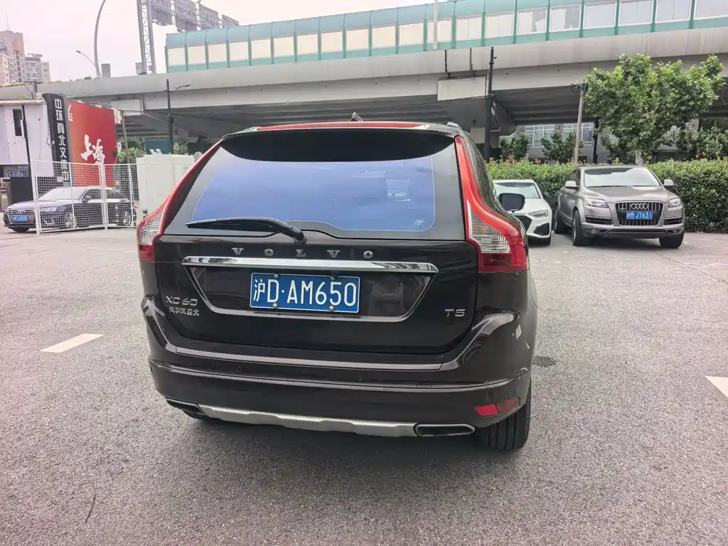 Volvo XC60 2017 — фото 4