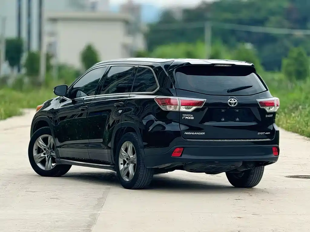 Toyota Highlander 2015 — фото 4
