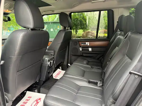 Land Rover Discovery 2016