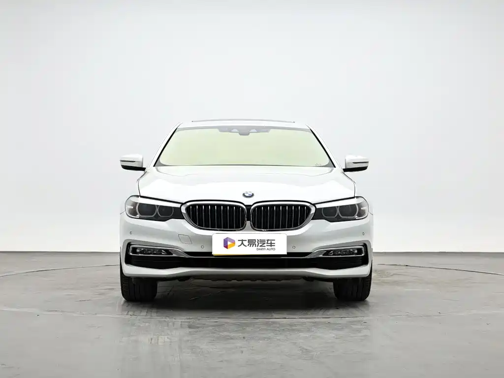 BMW 5 Series New Energy 2018 — фото 2