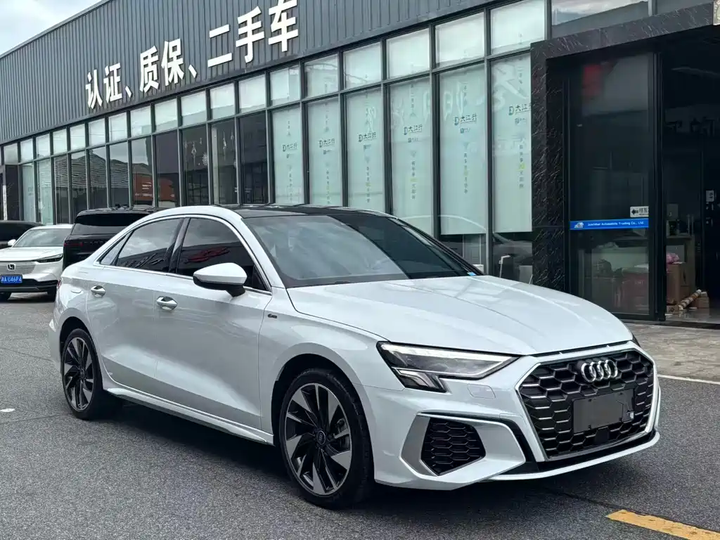 Audi A3 2023 — фото 4