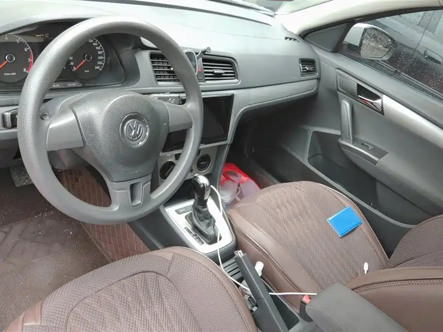 Volkswagen Lavida 2015 — фото 12