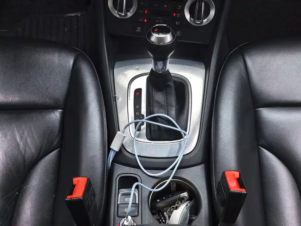 Audi Q3 2015 — фото 15
