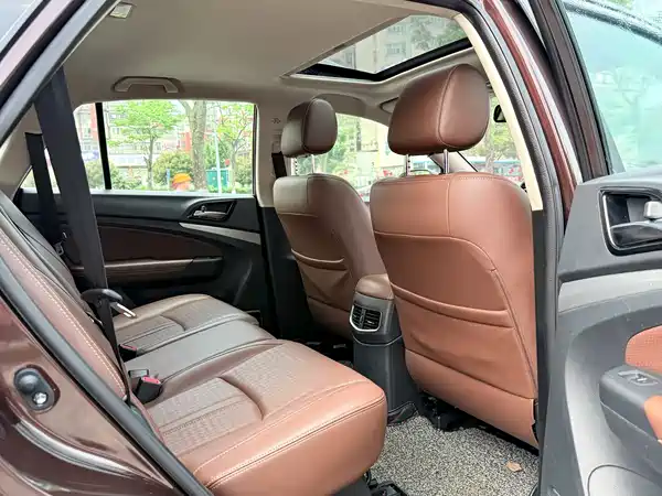 BYD S7 2015