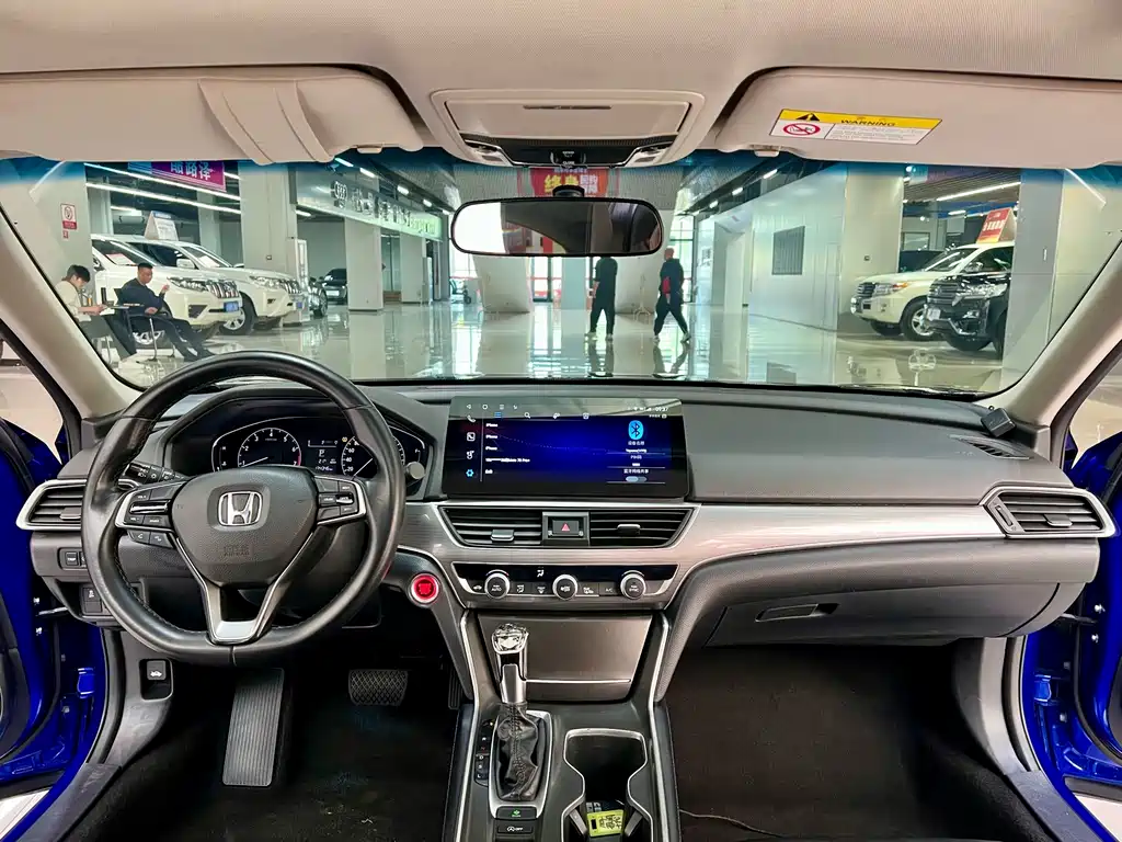 Honda Accord 2018 — фото 9