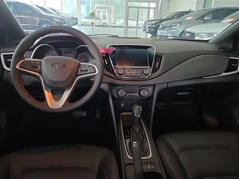 Chevrolet Monza 2019 — фото 12
