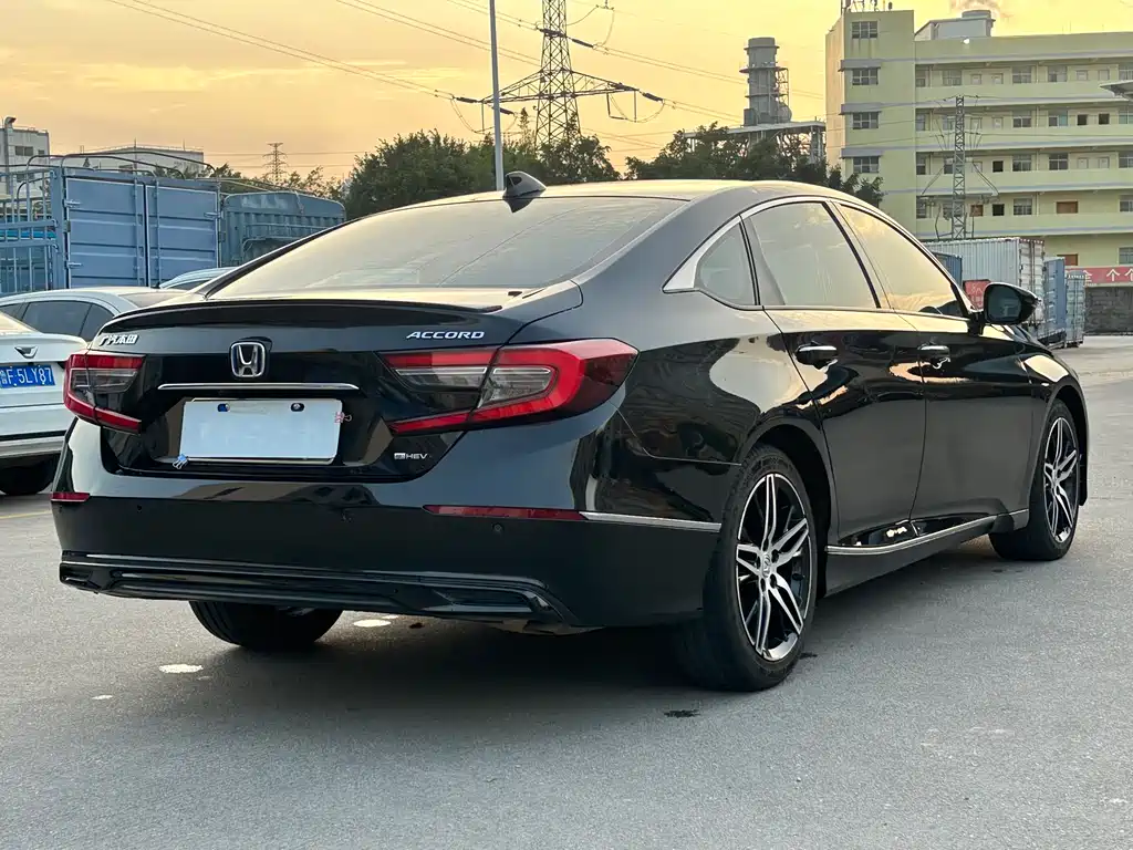 Honda Accord 2023 — фото 13