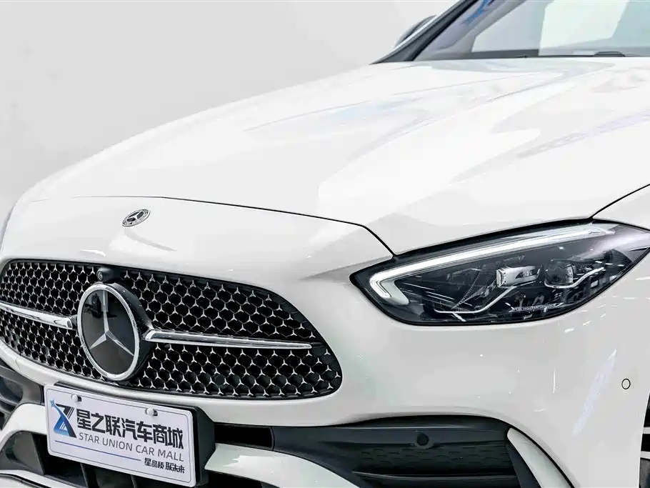 Mercedes-Benz C-Class 2024 — фото 4