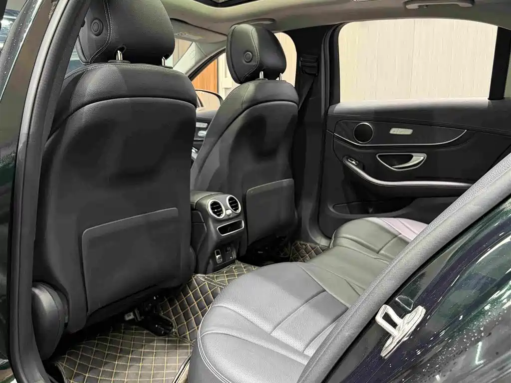 Mercedes-Benz C-Class 2020 — фото 12