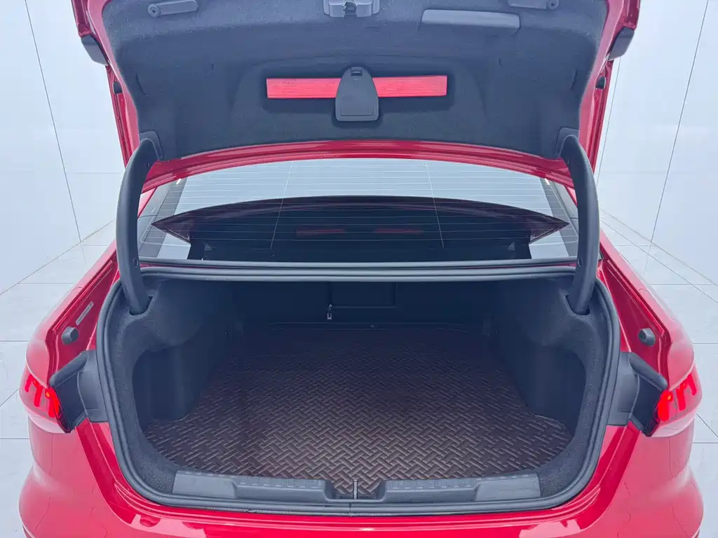 Audi A3 2023 — фото 14