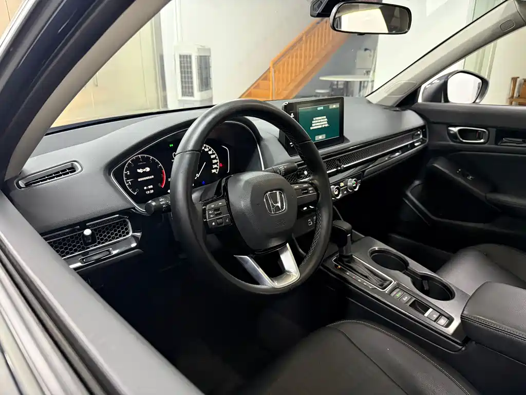Honda Civic 2022 — фото 9