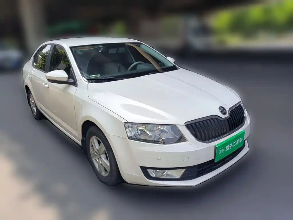 Skoda Octavia 2015 — фото 24