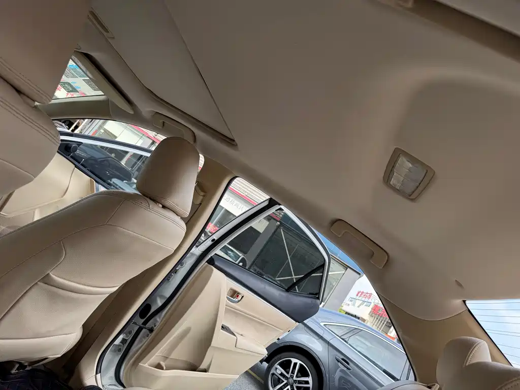 Toyota Corolla 2016 — фото 18