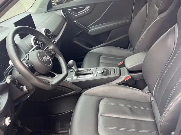 Audi Q2L 2024