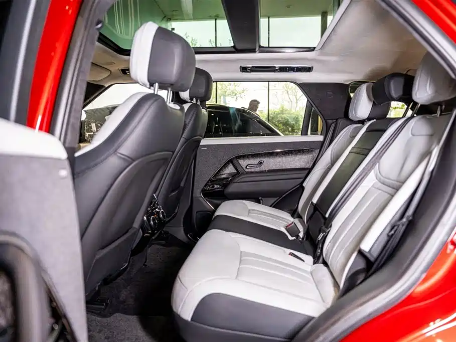 Land Rover Range Rover Sport New Energy 2023 — фото 11