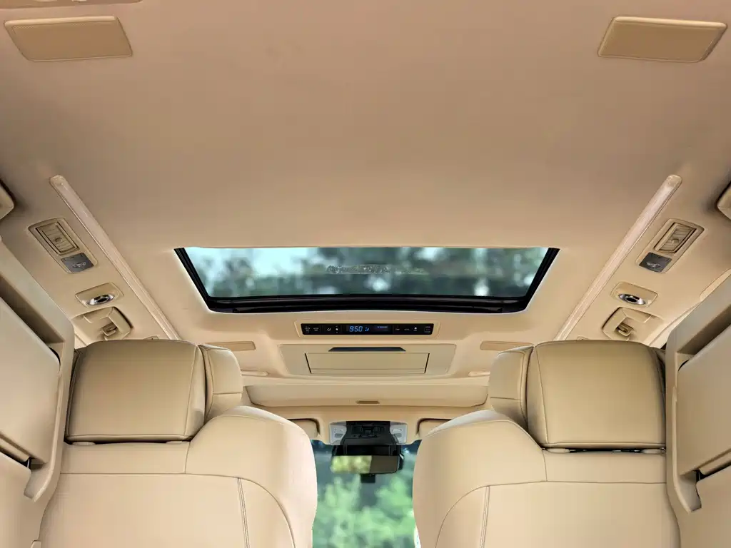 Toyota Vellfire 2021 — фото 27